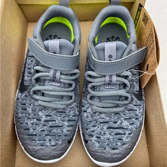 Kids Nike Free shoes (NWT) size 13c