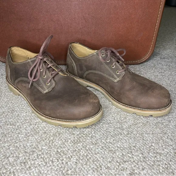 L. L. Bean leather plain toe shoes