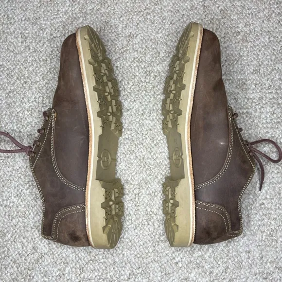 L. L. Bean leather plain toe shoes