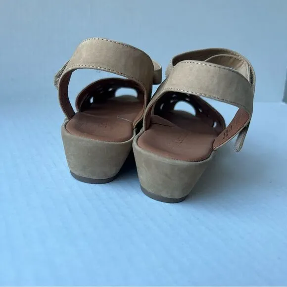 L'Amour Des Pieds Womens Burcie Sandals Size 11