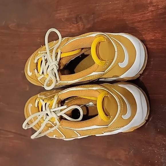 LITTLE KIDS' NIKE AIR MORE UPTEMPO BASKETBALL SHOES wheat 2.5Y