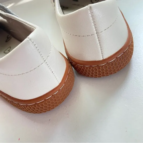 Live and Luca Girl’s 11 Velcro Mary Jane dress shoes Leather White RUCHE sz 11