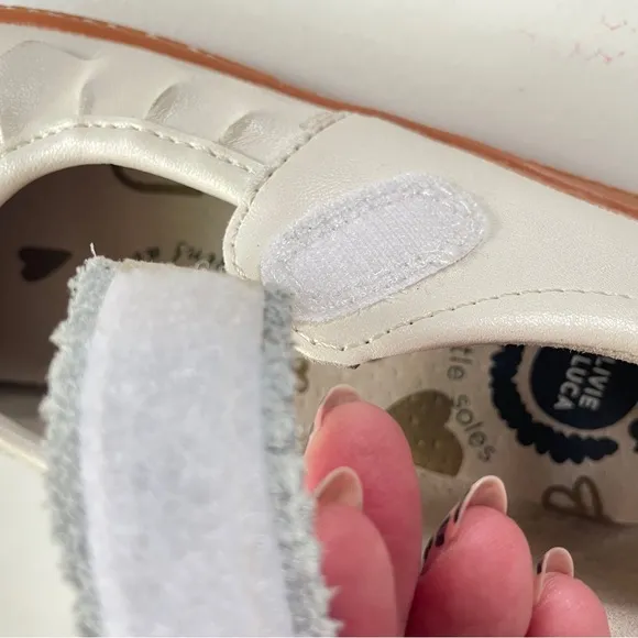 Live and Luca Girl’s 11 Velcro Mary Jane dress shoes Leather White RUCHE sz 11