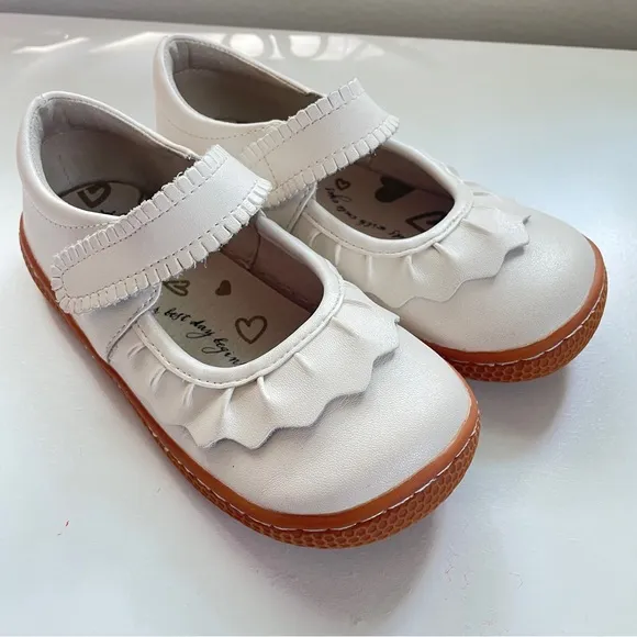 Live and Luca Girl’s 11 Velcro Mary Jane dress shoes Leather White RUCHE sz 11