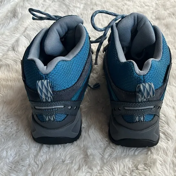 L.L. Bean Kids Blue Hiking Shoes Size 5 Hiking Boots