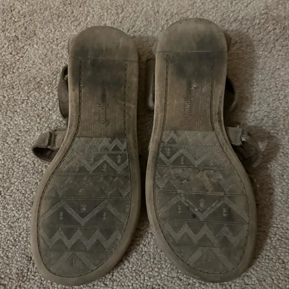 Lot of Youth Girls Size 2 Sandals EUC