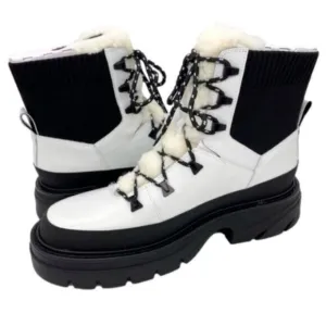 Marc Fisher Izuma Lugsole Leather Boots Size 9.5. New Winter White