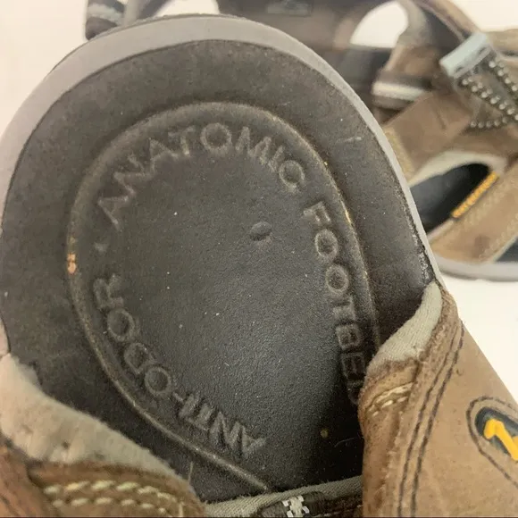 Men’s Keen Newport Footbed Brown Tan Sandals Active Water Shoes Size 9.5