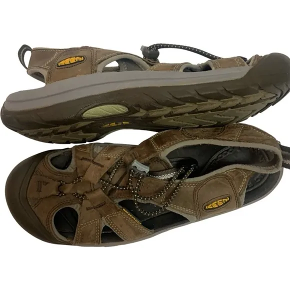 Men’s Keen Newport Footbed Brown Tan Sandals Active Water Shoes Size 9.5