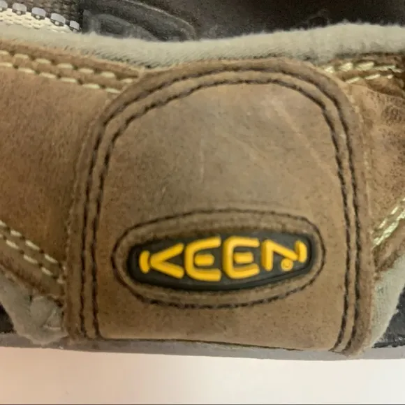 Men’s Keen Newport Footbed Brown Tan Sandals Active Water Shoes Size 9.5