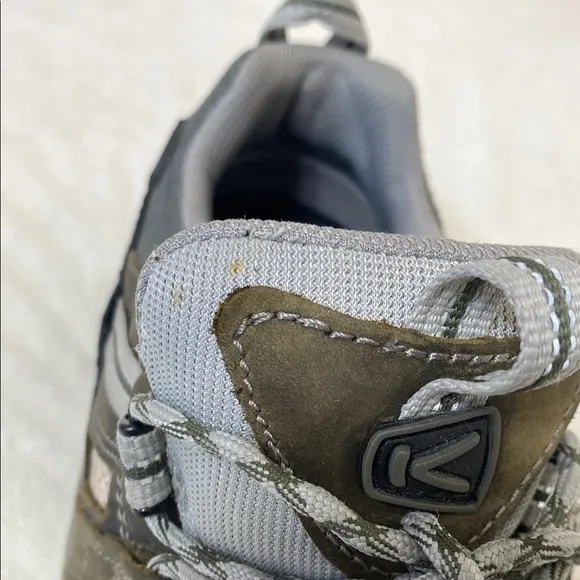 Men's Keen Voyageur Gray Green and Black Hiking Shoes size 12 EE