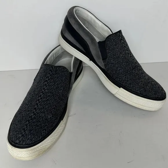 Men’s Louis Vuitton Slip On Shoes Gray 7.5 US / 6.5 UK