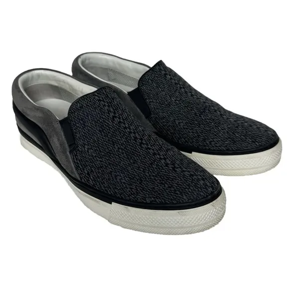 Men’s Louis Vuitton Slip On Shoes Gray 7.5 US / 6.5 UK