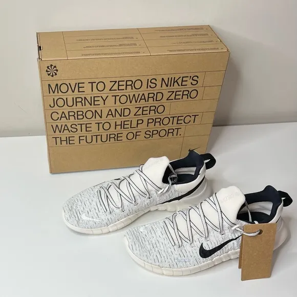 Men's NIKE FREE RUN 5.0 CZ1884-010 Phantom Black Sail Shoes Size 11 new in box