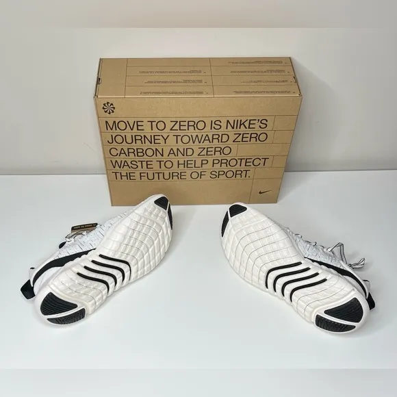Men's NIKE FREE RUN 5.0 CZ1884-010 Phantom Black Sail Shoes Size 11 new in box