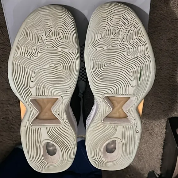 Mens Nike Paul George 5 size 9