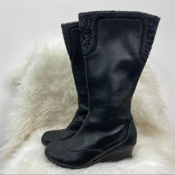 Merrell® Larkspur black leather wedge Boots 7