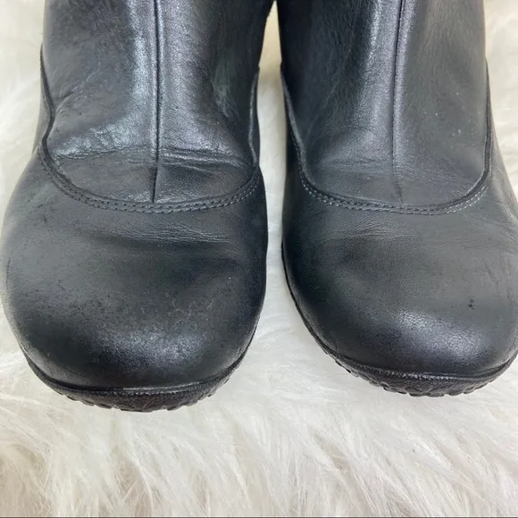 Merrell® Larkspur black leather wedge Boots 7