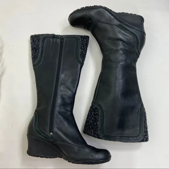Merrell® Larkspur black leather wedge Boots 7
