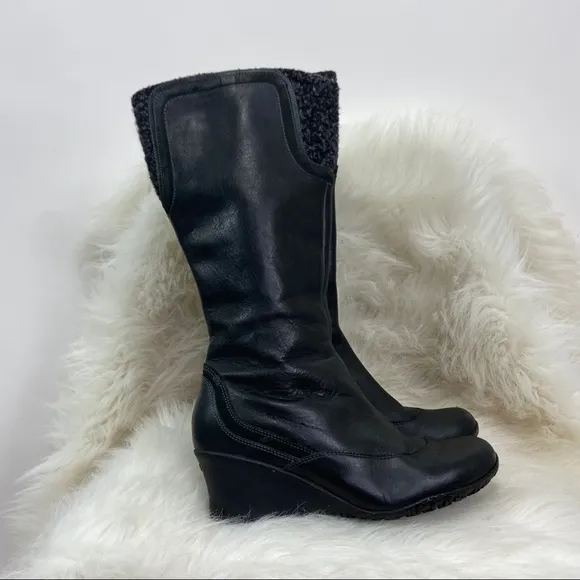 Merrell® Larkspur black leather wedge Boots 7