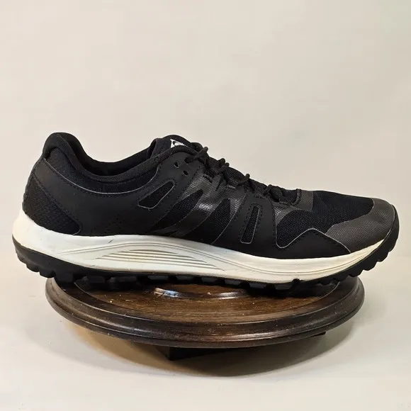 Merrell Nova GTX Mens Size 11 Trail Hiking Shoes Athletic Sneakers J066345