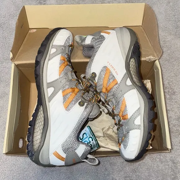 Merrell - Siren Sport 2 / Hiking Shoe / J158068 /Brindle Aluminum/size: 8.5 /NWB