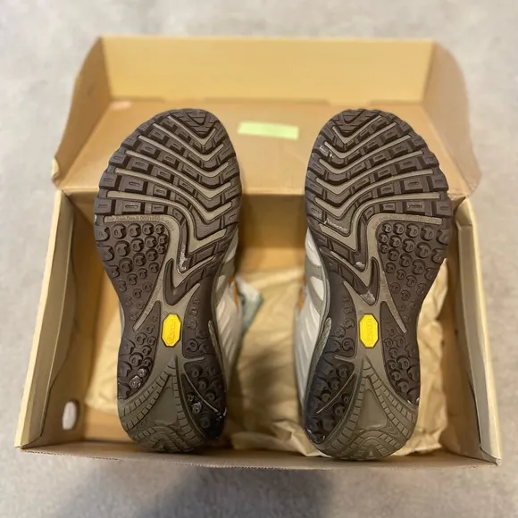 Merrell - Siren Sport 2 / Hiking Shoe / J158068 /Brindle Aluminum/size: 8.5 /NWB