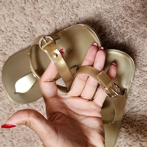 MICHAEL KORS GOLD SANDALS IM EXCELLENT CONDITION