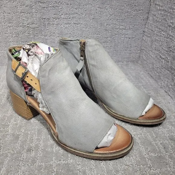 Miz Mooz Cole Women's Size 42 EU Gray Leather Side Zip Buckled Heeled Sandals