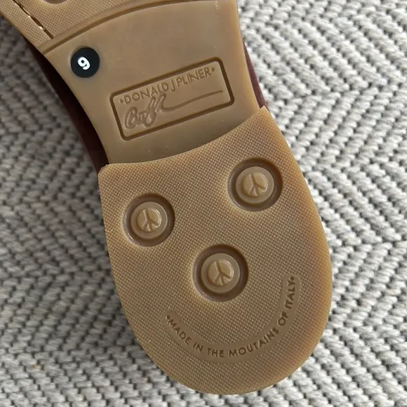 MNEW Donald J Pliner shoes