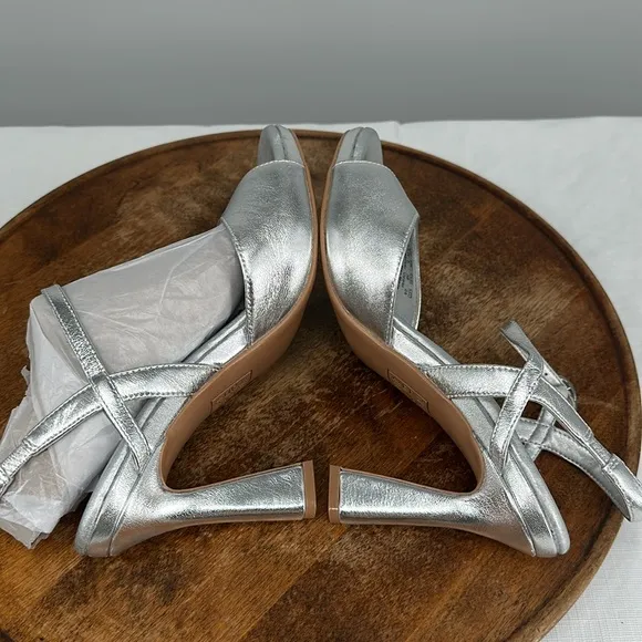 Natrualizer Shoes Wm 7.5 Wide Lala Silver Leather Strappy Heel Sandals