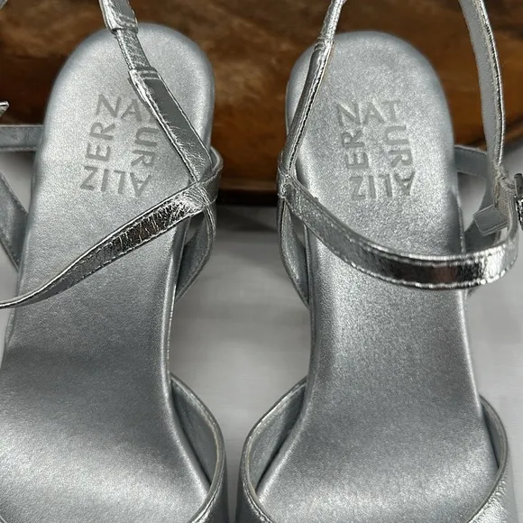 Natrualizer Shoes Wm 7.5 Wide Lala Silver Leather Strappy Heel Sandals