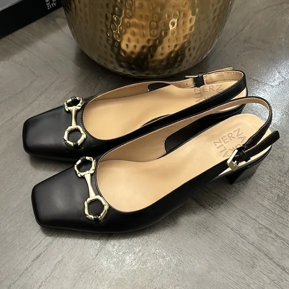 NATURALIZER Keeley Slingback Pumps Women's Shoes In Black Leather (WIDE)