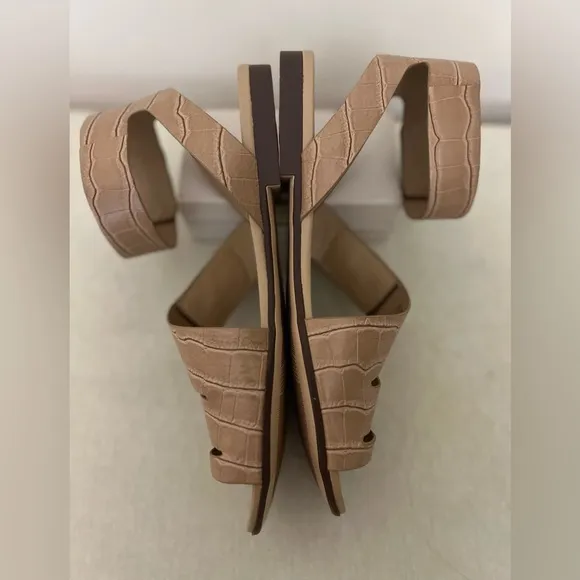Naturalizer Women Sandals