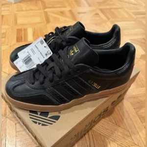 NEW Adidas Gazelle Indoor Sneakers with Snake skin in Black/Gum
