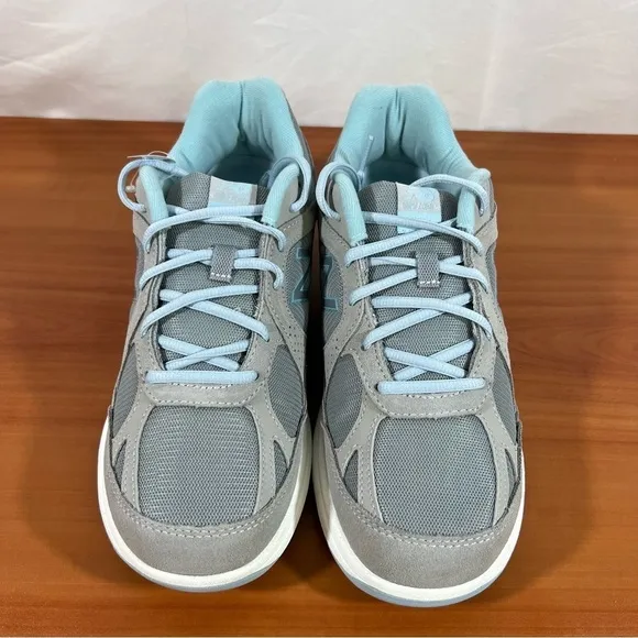New Balance 877 Women's Shoe Size 9.5 Wide  SKU#24423