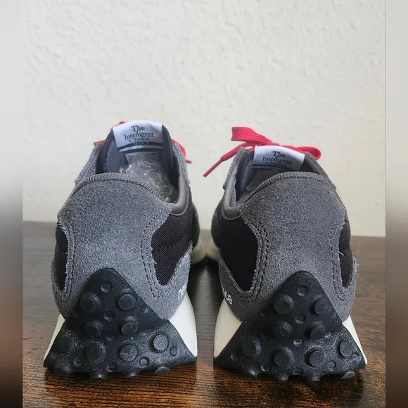 New Balance Gender Inclusive 327 Sneaker Big Kids 3