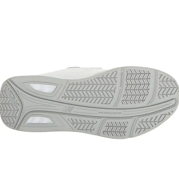 New balance Shoes 928V3 Women'sHook and Loop Leather Size 5 D Wide Women's