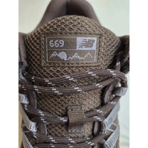 New Balance Womens 669 V2 WW669LC2 Brown Hiking Shoes Sneakers Size 8