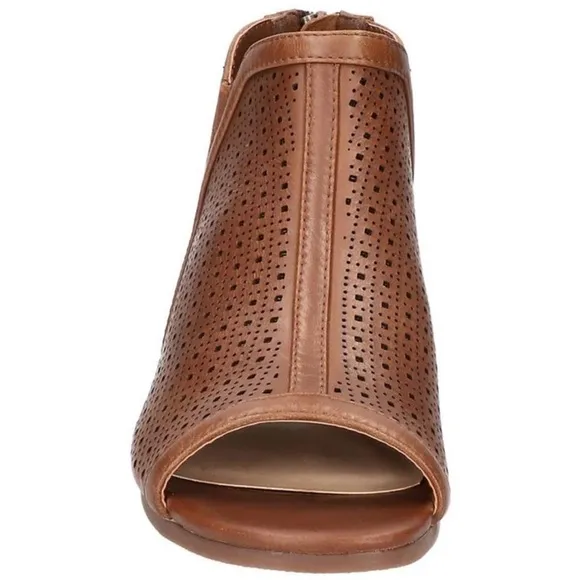NEW! Bella Vita Womens Remy Brown Wedge - Size 11 Wide