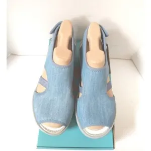 New! BZEES Dream Ankle Strap Wedge Sandals Shoes Blue Denim Machine Washable 9W