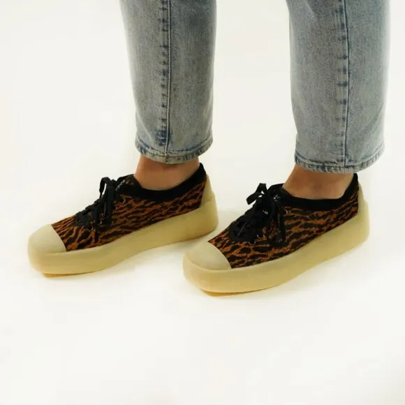NEW CLARKS Haircalf Tor Hoop Comfort Sneakers tortoiseshell for women 124tn