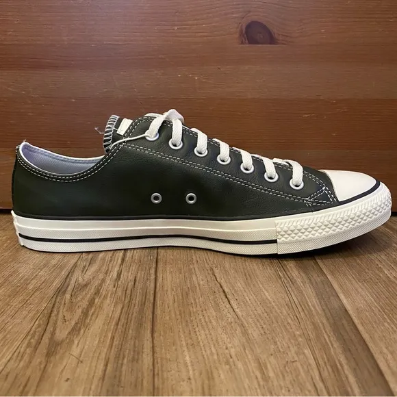 🫒NEW🫒 CONVERSE CHUCK TAYLOR LOW