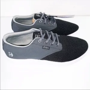 NEW! Etnies shoes.