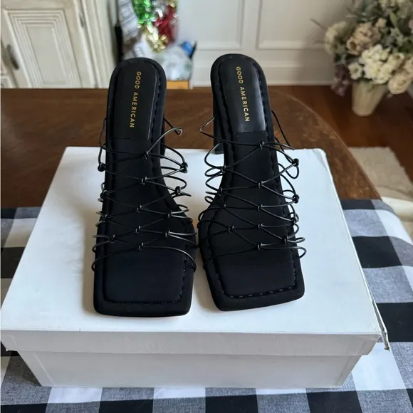 New! Good American Shoes Good American‎ Black Neoprene Caged Mule