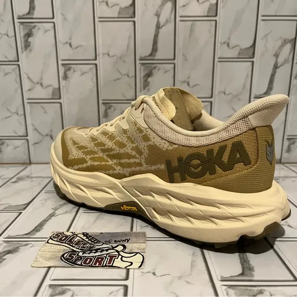 New Hoka One One Speedgoat 5 Trail Running Shoes Hiking Vanilla Wheat Mens 9 D