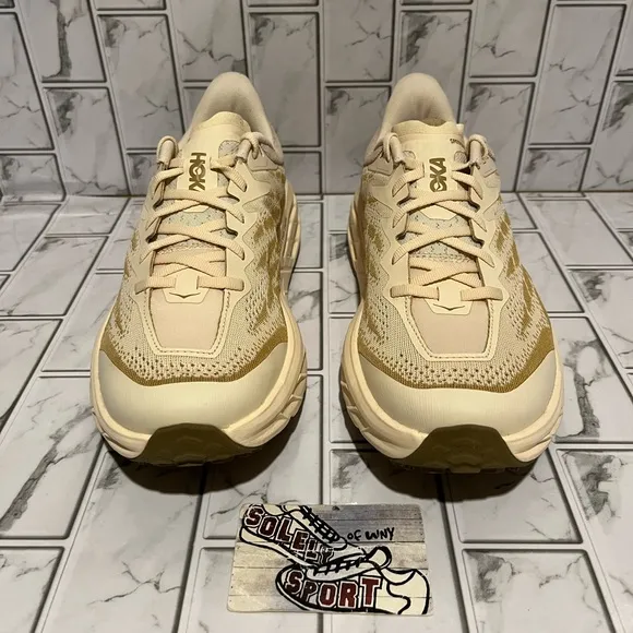 New Hoka One One Speedgoat 5 Trail Running Shoes Hiking Vanilla Wheat Mens 9 D