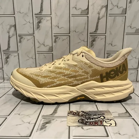 New Hoka One One Speedgoat 5 Trail Running Shoes Hiking Vanilla Wheat Mens 9 D