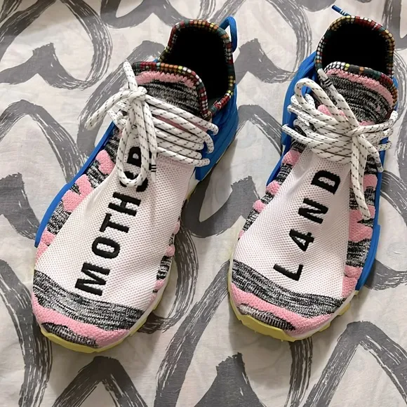 New in box adidas bad HU Pharrell Solar Pack Mother shoes
