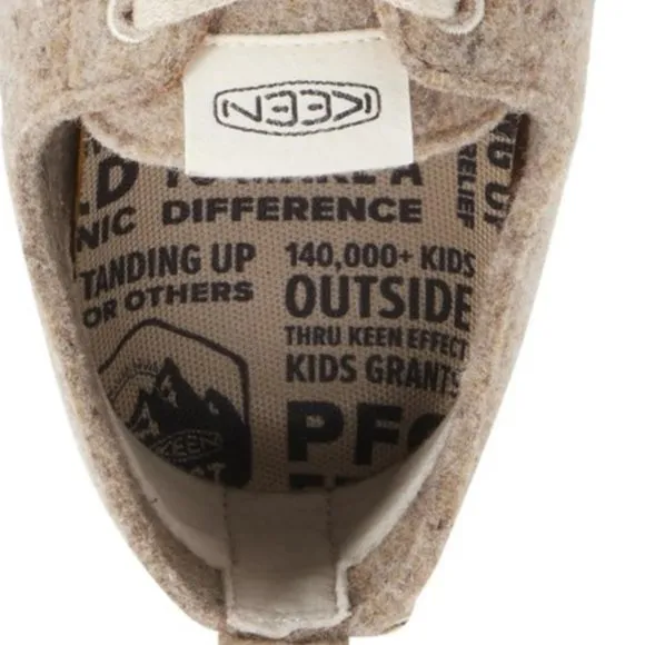 NEW Keen Mosey Chukka Boots (For Men)  Taupe Felt/Birch  468sn